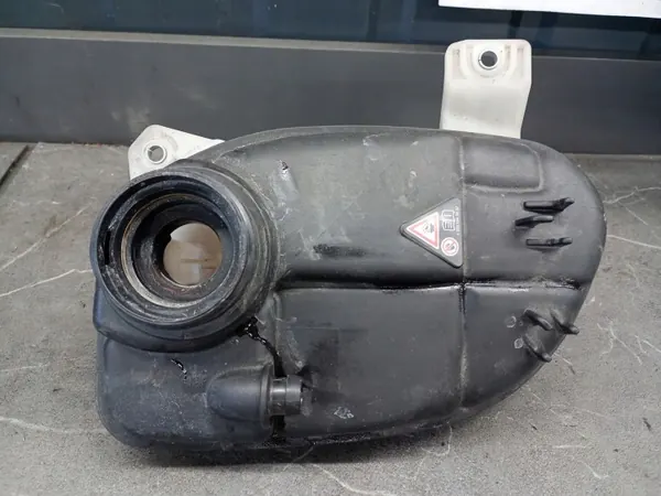 Mercedes-Benz OE A4475000049 jäähdytinlaajennussäiliö image 2