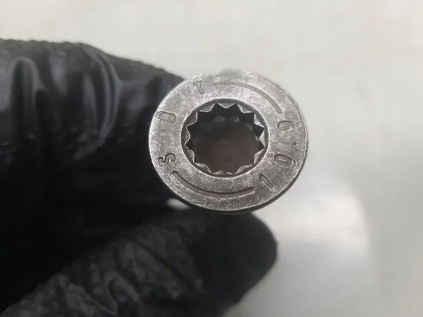 Variatorschroef OEM 06B109088C voor Nokkenas 2.0L image 4
