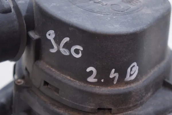 Volvo S90 V90 960 Bomba de aire secundaria 9146948 image 6