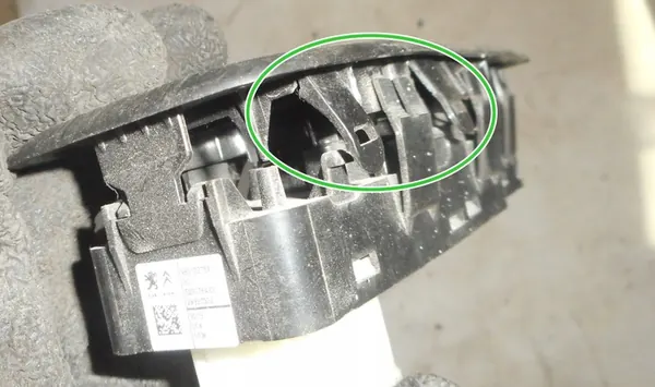 Linker voorraam Citroen C3 II 98012275XT image 3