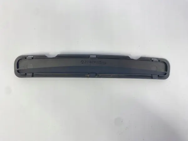 Tapón OEM 2018891325 para Mercedes W201 Parabrisas image 6