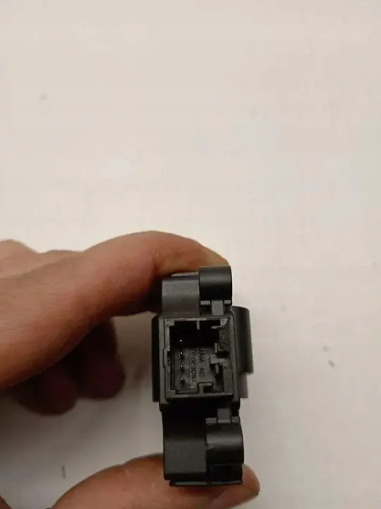 Soupape de contrôle chauffage OEM FE950002 BMW 6 GT image 2