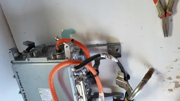 Module de Chargement Mitsubishi Outlander III 13-17 2.0 Hybride image 3