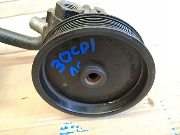 Servostyrningspump Mercedes CLK W209 3.0 CDI V6 A0054660101 image 2