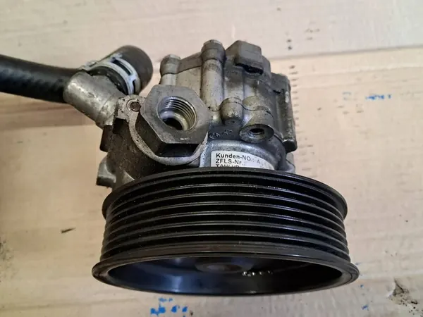 Servostyrningspump Mercedes CLK W209 3.0 CDI V6 A0054660101 image 6