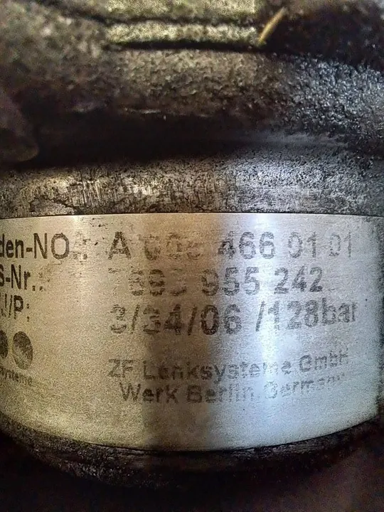 Servostyrningspump Mercedes CLK W209 3.0 CDI V6 A0054660101 image 7