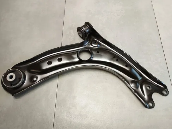 Braccio di controllo sinistro Seat Leon IV 2024 5WA407151A image 2