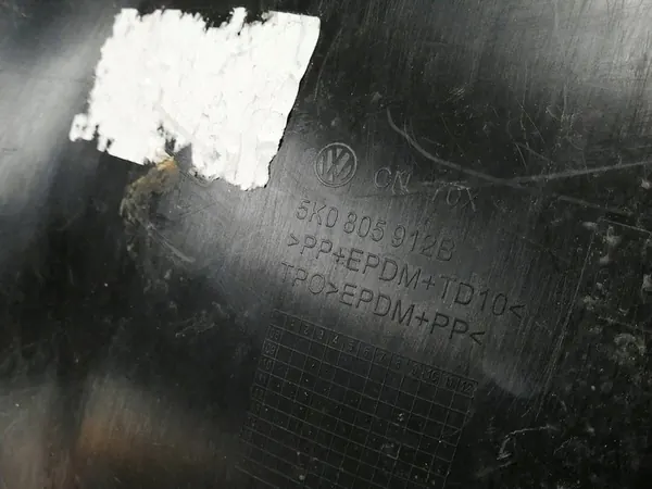 VW GOLF VI Etu Oikea Lokasuoja 5K0805912B image 3