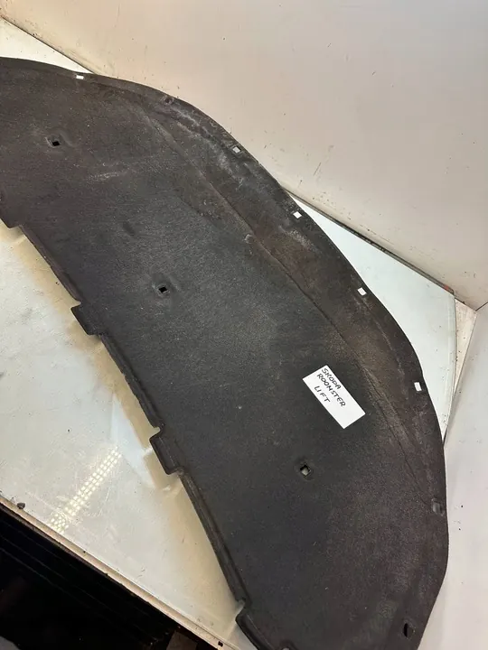 Isolamento do capô Skoda Roomster (5J) image 1