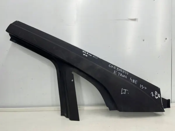 Audi Q8 E-TRON takakontin pylväs OEM 4ke809837 - Käytetty image 2