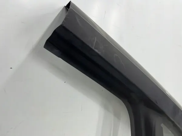 Audi Q8 E-TRON takakontin pylväs OEM 4ke809837 - Käytetty image 3