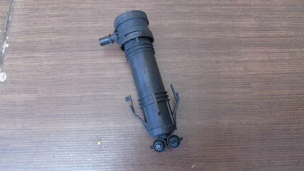 Rechter sproeier Touareg II Lift 15-18 OE image 2