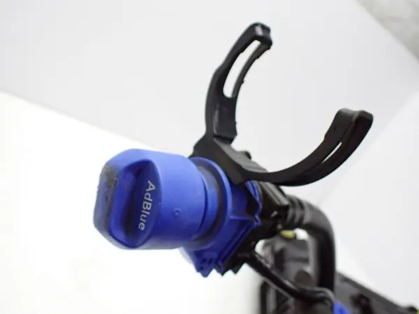 TANK ADBLUE POMPE  CITROEN C4 SPACETOURER image 9