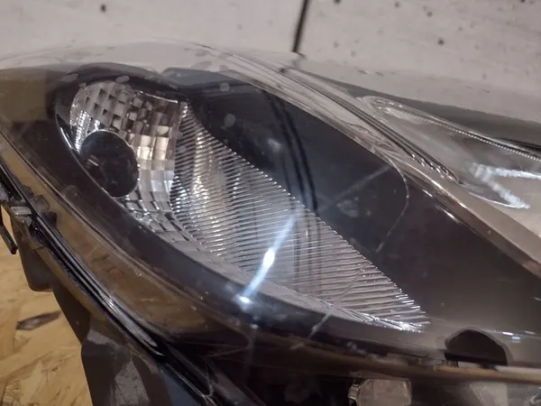 Oikea Ajovalo Dacia Sandero II 2012 image 5