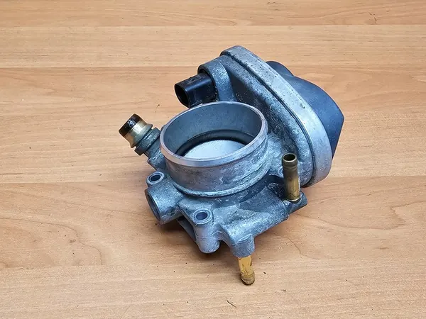 Drosselklappe Opel Zafira B 1.8B 06-14 55353801 image 2