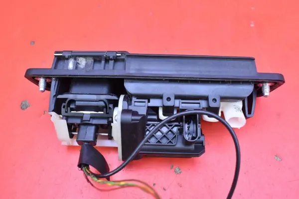 Kofferbakopener OEM A2227500593 met camera image 5