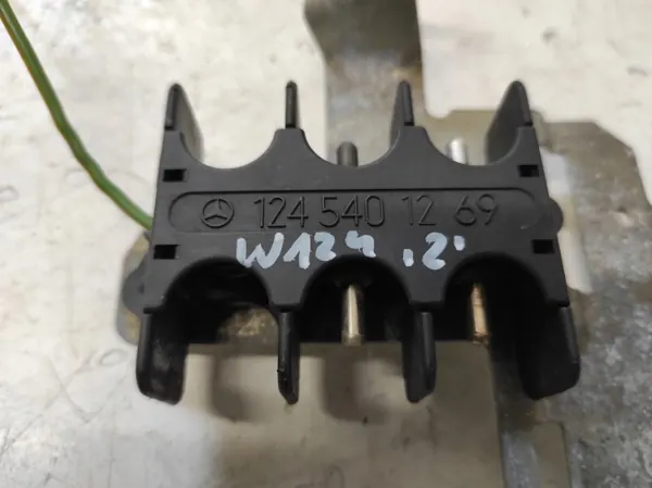 Conector sensor Hall OEM 1245401269 para Mercedes E W124 image 3