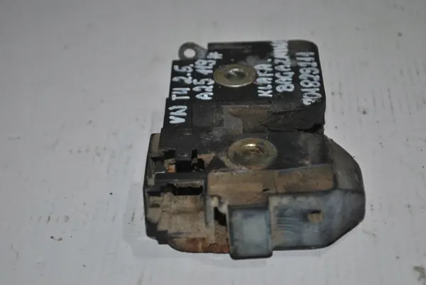 Baklucka Lås VW T4 Transporter 2.5 image 4