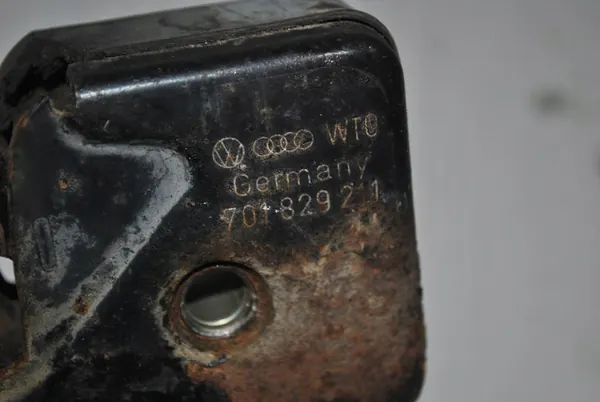 Baklucka Lås VW T4 Transporter 2.5 image 6