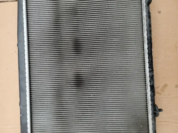Radiateur d'eau OEM 9841876280 pour Opel E-Corsa F image 3