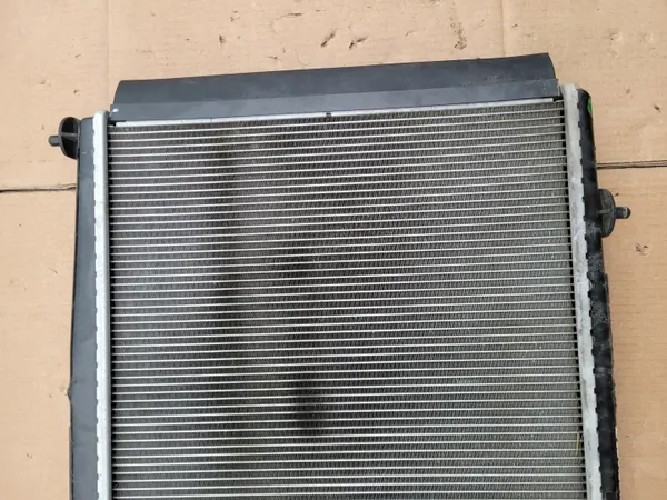 Radiateur d'eau OEM 9841876280 pour Opel E-Corsa F image 4
