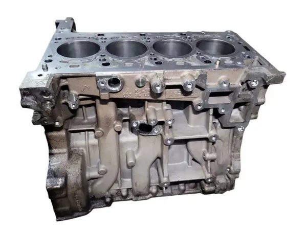 Mercedes-Benz Moottorilohko OEM 654916 C-luokka W205 image 3