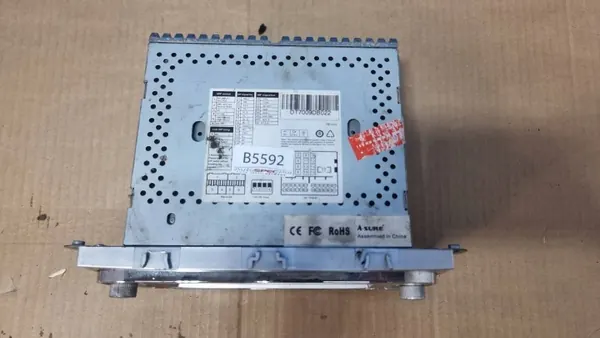 Ford OEM 3RE32R43R43FR3 CD Navigatieradio image 3