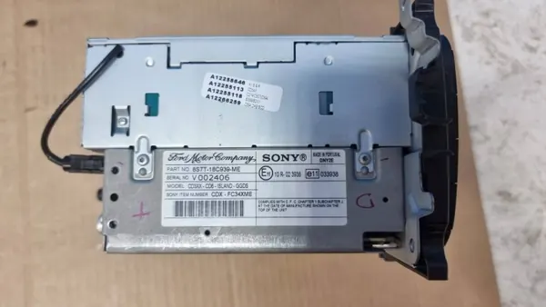 Ford OEM 3RE32R43R43FR3 CD Navigatieradio image 4