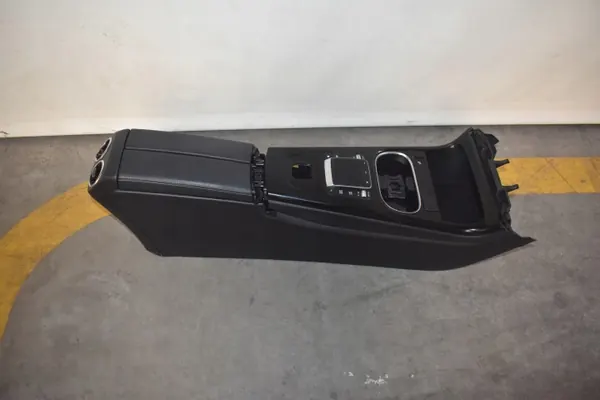 Accoudoir Mercedes-Benz OEM PODŁOKIETNIK W177 55555 image 5