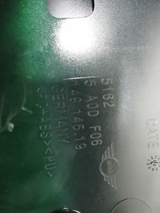MINI U25 takaspoileri OEM 5A0DF06 5A60515 Vihreä image 7