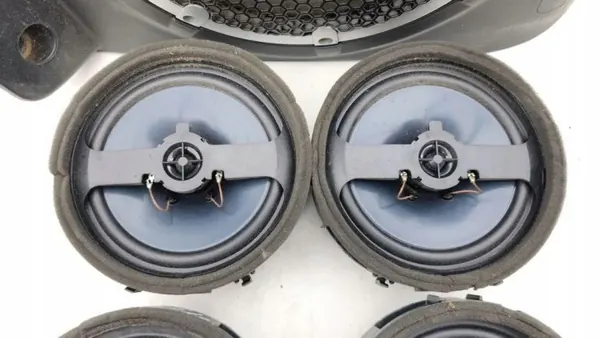 Système audio OEM 8720A012 pour Citroën C-Crosser image 7