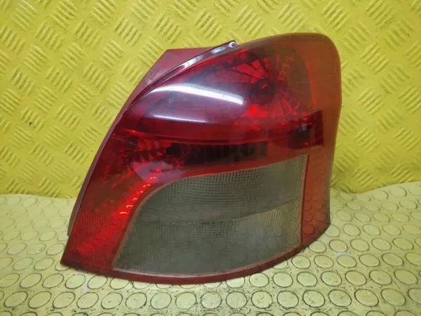 Toyota Yaris II achterlicht rechts OEM FROST_3-126698 image 2