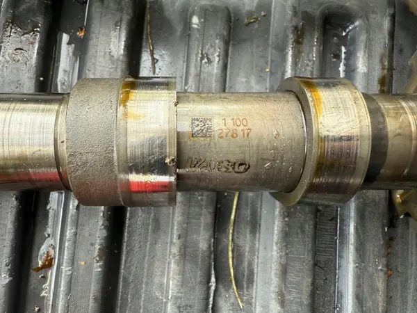 Árvore de cames Mercedes A278 4.7 Biturbo Usado OEM image 3