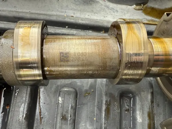 Árvore de cames Mercedes A278 4.7 Biturbo Usado OEM image 4