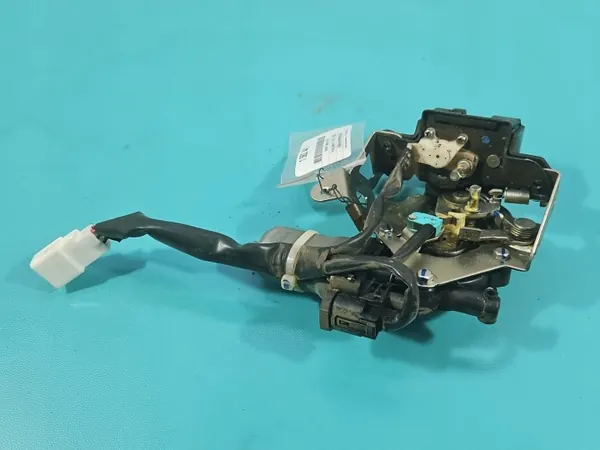 Serrure hayon OEM 163800-0062 pour Toyota RAV4 IV image 6