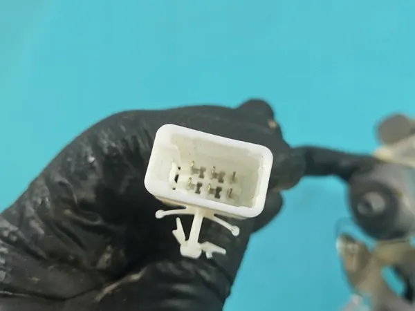 Serrure hayon OEM 163800-0062 pour Toyota RAV4 IV image 7