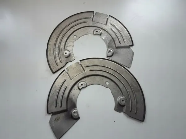 OEM 5W932C028AR Bremscheibenschutz hinten Jaguar XF image 4