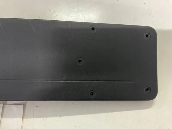 Cadre de plaque d'immatriculation Mercedes Classe C W206 OEM A2068853001 image 7