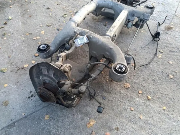 BMW F10 Hinterachsschwinge OEM Wrakowisko-16368- image 10