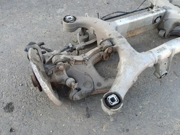 BMW F10 Hinterachsschwinge OEM Wrakowisko-16368- image 4
