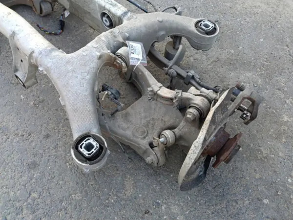 BMW F10 Hinterachsschwinge OEM Wrakowisko-16368- image 6