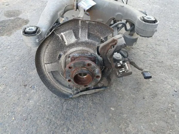 BMW F10 Hinterachsschwinge OEM Wrakowisko-16368- image 7