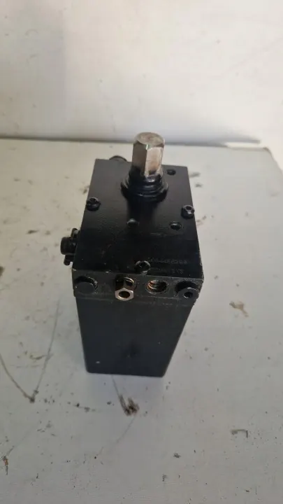 Volvo FH/FM hytthyftpump OEM 22841213 image 3