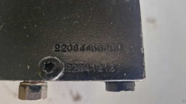 Volvo FH/FM hytthyftpump OEM 22841213 image 4