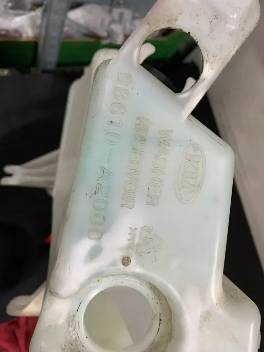 Kia Ceed/Proceed 2012 Ruitensproeiervat OEM 98610-a2000 image 3
