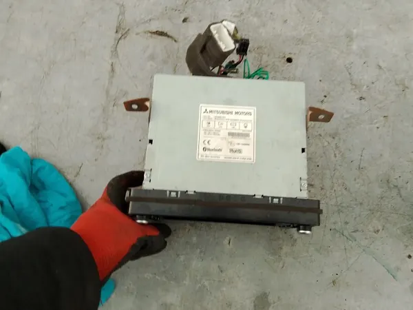 Mitsubishi MZ360615EX Navigationsradioenhet OEM image 4