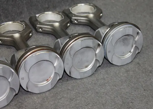 BMW E90 F20 F30 F34 F36 N55B30A Kolv Stång image 2