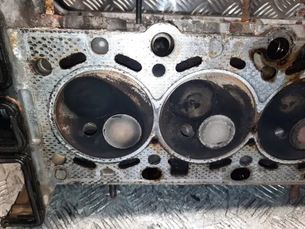 OEM 1743987 Cylinderhuvud 1.9 8V för BMW 3-serie E46 image 8