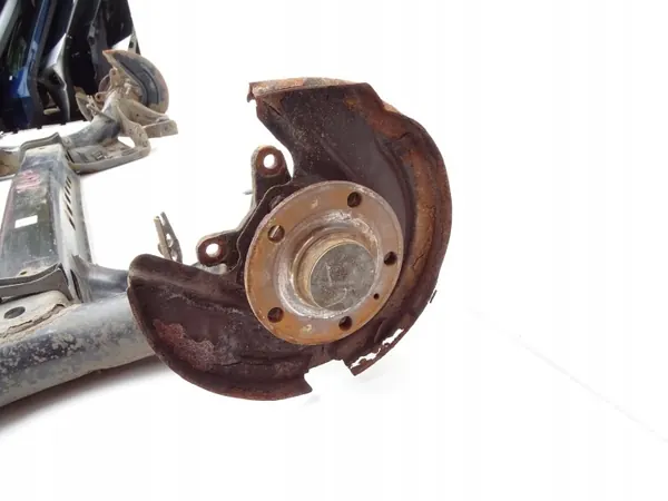 Bakvagnsbalk OEM 5Q0501049AD - Begagnad image 4