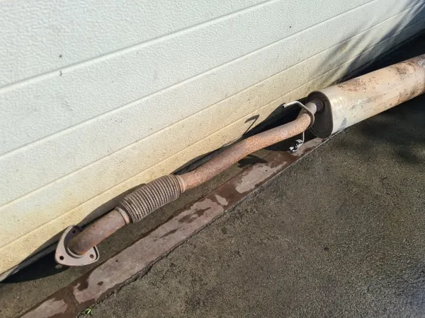 Opel Adam 1.4 Pakoputki vaimennin OEM 13358215 image 10